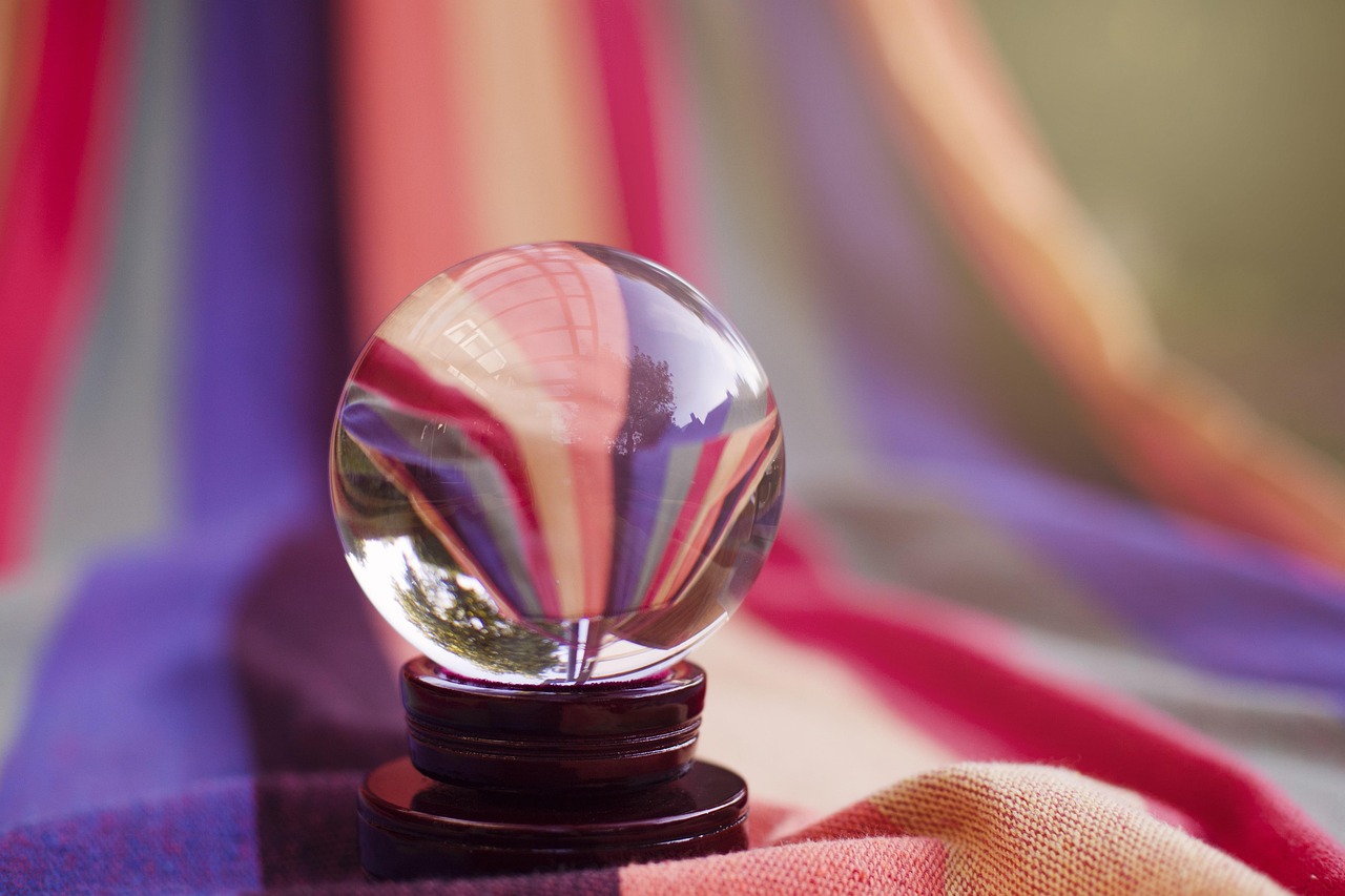 Boule de cristal pour voyance sur relation sentimentale